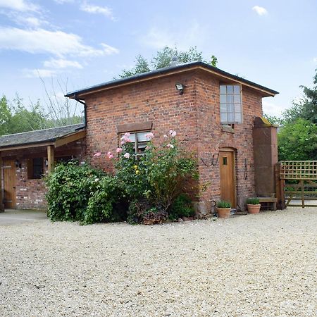 Pepperpot Lodge Baschurch Extérieur photo